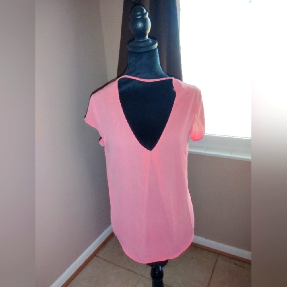 🩷 NWOT Apricot Coral Womens Size Medium Pink Lightweight Blouse Spring Summer